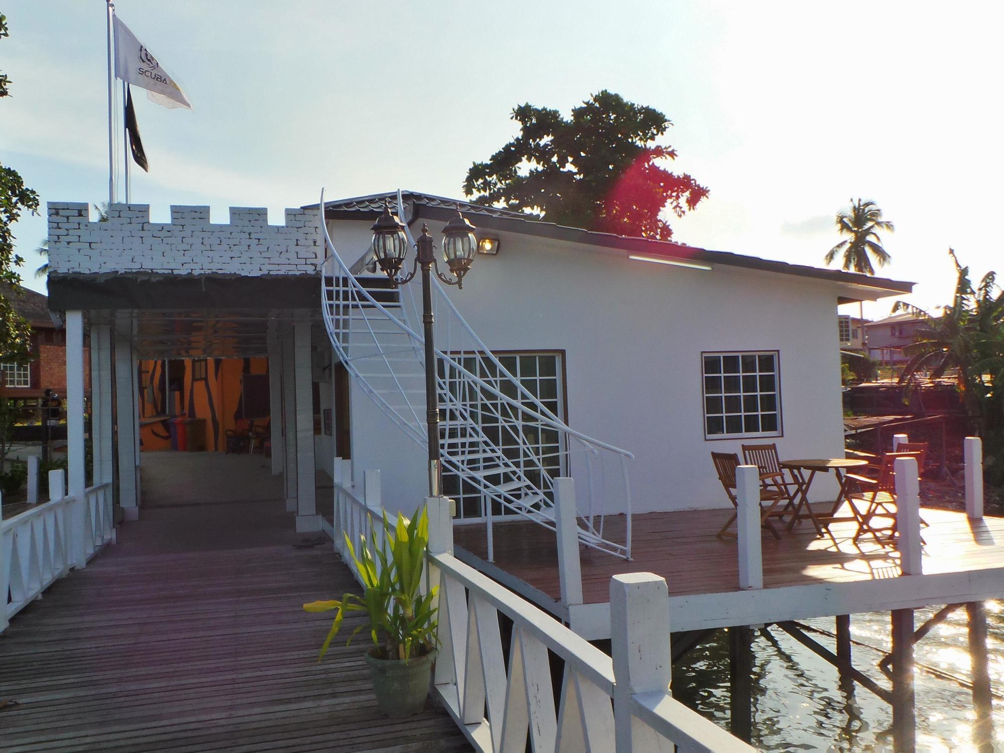 Scuba Tiger Semporna Holiday Resort Exterior foto